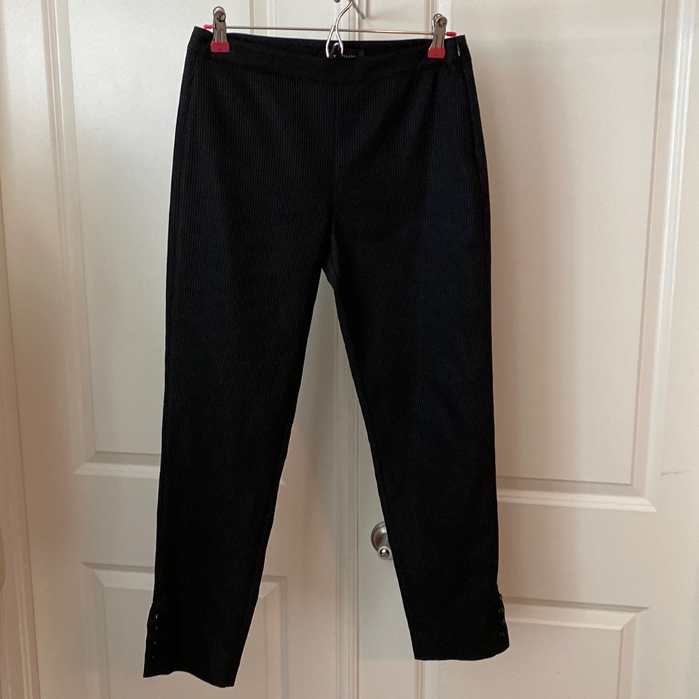 ST. JOHN black metallic dress pants w/ prism buttons at ankles